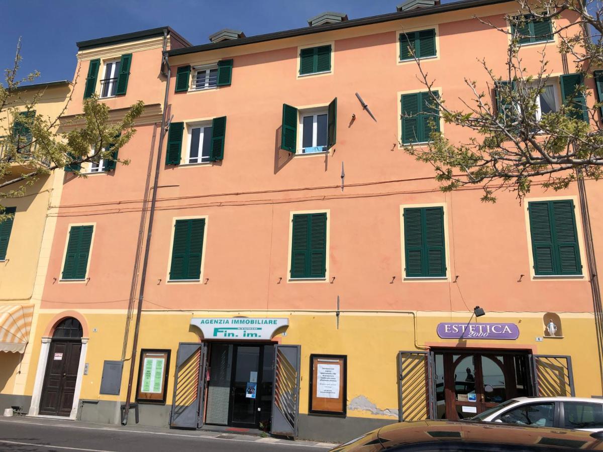 Casa Nana Lägenhet Santo Stefano al Mare Exteriör bild